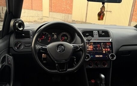 Volkswagen Polo VI (EU Market), 2016 год, 1 375 000 рублей, 22 фотография