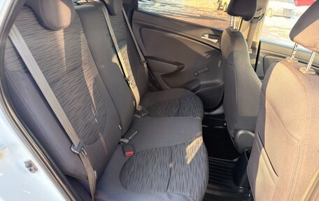 Hyundai Solaris II рестайлинг, 2015 год, 718 000 рублей, 18 фотография