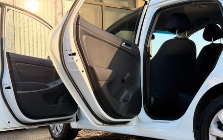 Hyundai Solaris II рестайлинг, 2015 год, 718 000 рублей, 20 фотография