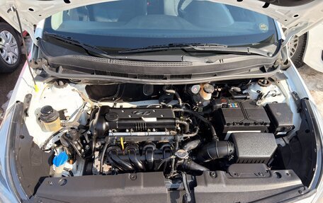 Hyundai Solaris II рестайлинг, 2015 год, 718 000 рублей, 15 фотография