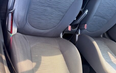 Hyundai Solaris II рестайлинг, 2015 год, 718 000 рублей, 19 фотография