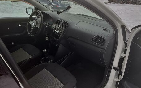 Volkswagen Polo VI (EU Market), 2012 год, 500 000 рублей, 2 фотография