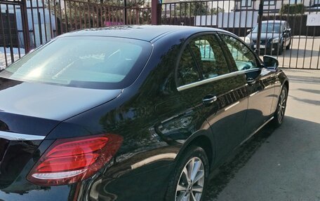 Mercedes-Benz E-Класс, 2020 год, 3 500 000 рублей, 5 фотография