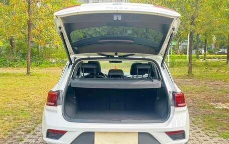 Volkswagen T-Roc I, 2022 год, 1 850 000 рублей, 8 фотография