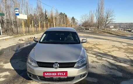 Volkswagen Jetta VI, 2013 год, 1 100 000 рублей, 3 фотография