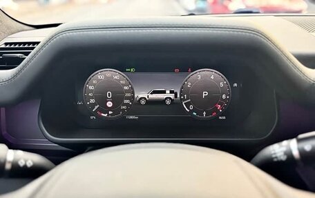 Land Rover Defender II, 2025 год, 12 880 000 рублей, 16 фотография