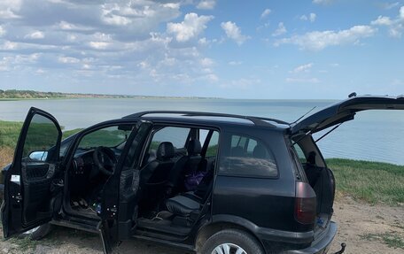 Opel Zafira A рестайлинг, 2003 год, 350 000 рублей, 3 фотография