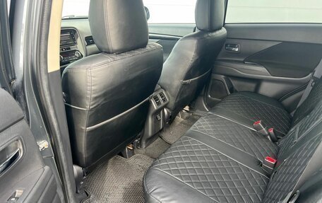 Mitsubishi Outlander III рестайлинг 3, 2019 год, 2 489 000 рублей, 12 фотография