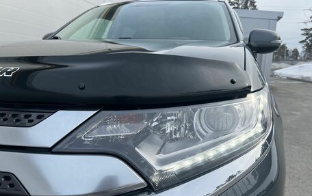 Mitsubishi Outlander III рестайлинг 3, 2019 год, 2 489 000 рублей, 30 фотография