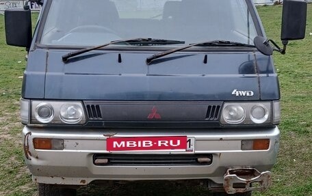 Mitsubishi Delica III, 1991 год, 800 000 рублей, 3 фотография