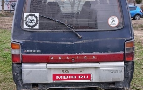 Mitsubishi Delica III, 1991 год, 800 000 рублей, 4 фотография