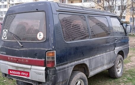 Mitsubishi Delica III, 1991 год, 800 000 рублей, 5 фотография