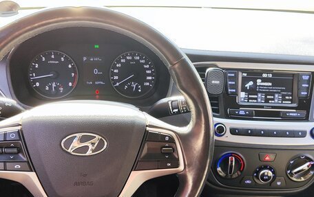 Hyundai Solaris II рестайлинг, 2018 год, 1 420 000 рублей, 14 фотография