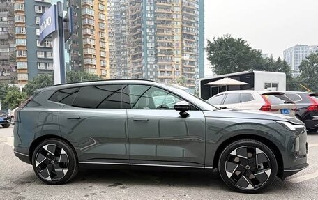 Volvo XC70, 2025 год, 6 680 000 рублей, 4 фотография