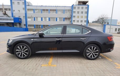 Skoda Superb III рестайлинг, 2025 год, 3 160 000 рублей, 2 фотография