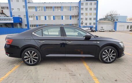 Skoda Superb III рестайлинг, 2025 год, 3 160 000 рублей, 6 фотография