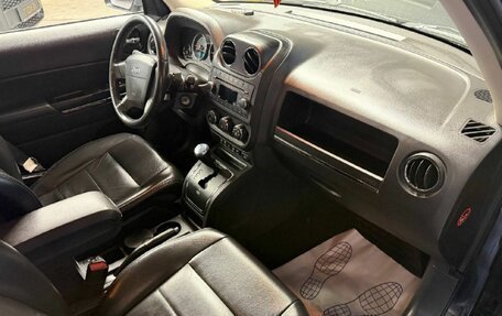 Jeep Liberty (Patriot), 2010 год, 940 000 рублей, 10 фотография