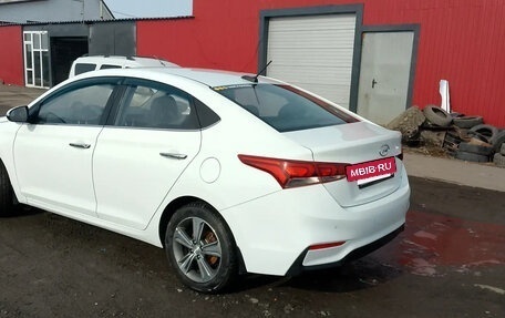 Hyundai Solaris II рестайлинг, 2018 год, 1 250 000 рублей, 5 фотография