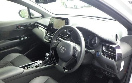 Toyota C-HR I рестайлинг, 2021 год, 1 485 000 рублей, 9 фотография