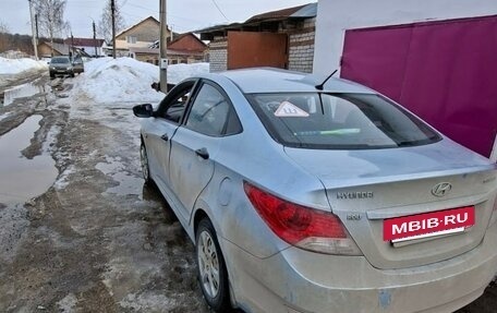 Hyundai Solaris II рестайлинг, 2011 год, 350 000 рублей, 4 фотография
