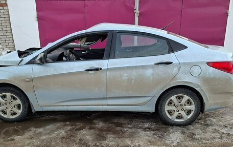 Hyundai Solaris II рестайлинг, 2011 год, 350 000 рублей, 11 фотография