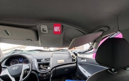 Hyundai Solaris II рестайлинг, 2011 год, 350 000 рублей, 14 фотография