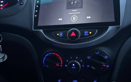 Hyundai Solaris II рестайлинг, 2014 год, 990 000 рублей, 13 фотография