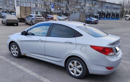 Hyundai Solaris II рестайлинг, 2012 год, 660 000 рублей, 4 фотография