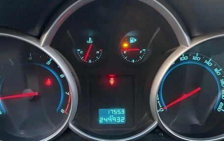 Chevrolet Cruze II, 2011 год, 287 000 рублей, 6 фотография