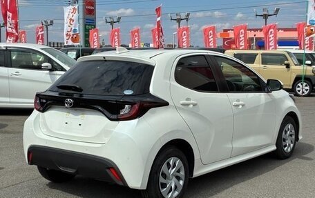 Toyota Yaris, 2021 год, 1 120 000 рублей, 4 фотография
