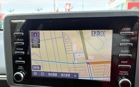 Toyota Yaris, 2021 год, 1 120 000 рублей, 14 фотография