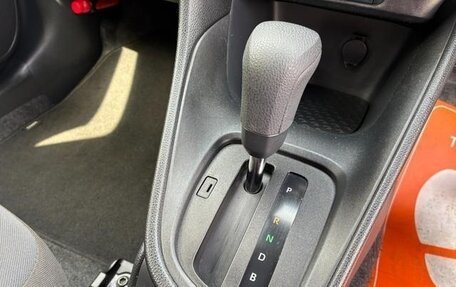 Toyota Yaris, 2021 год, 1 120 000 рублей, 16 фотография