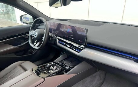 BMW 5 серия, 2023 год, 7 500 000 рублей, 11 фотография