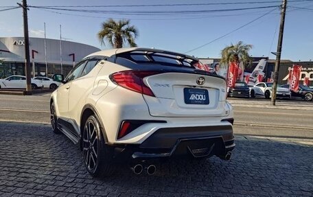 Toyota C-HR I рестайлинг, 2021 год, 1 827 000 рублей, 4 фотография