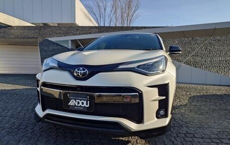 Toyota C-HR I рестайлинг, 2021 год, 1 827 000 рублей, 5 фотография