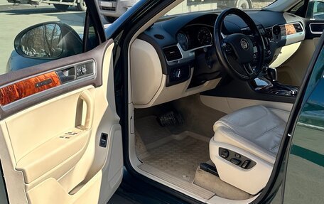 Volkswagen Touareg III, 2011 год, 2 500 000 рублей, 9 фотография