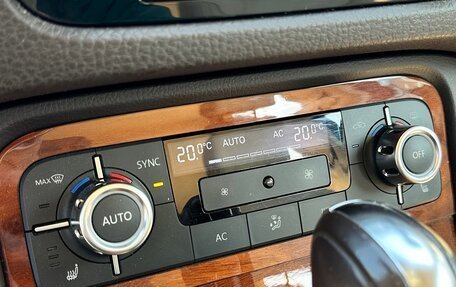 Volkswagen Touareg III, 2011 год, 2 500 000 рублей, 14 фотография