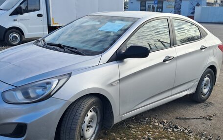 Hyundai Solaris II рестайлинг, 2014 год, 495 000 рублей, 2 фотография
