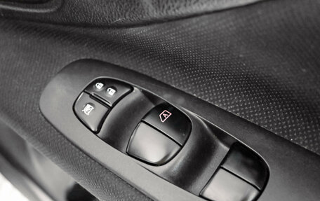 Nissan Serena IV, 2012 год, 1 350 000 рублей, 12 фотография