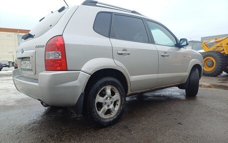 Hyundai Tucson III, 2006 год, 765 000 рублей, 2 фотография