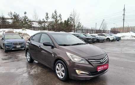 Hyundai Solaris II рестайлинг, 2015 год, 890 000 рублей, 1 фотография