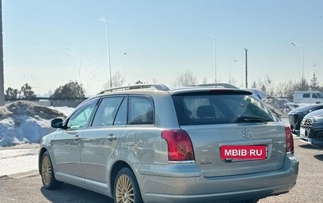 Toyota Avensis III рестайлинг, 2005 год, 700 000 рублей, 3 фотография