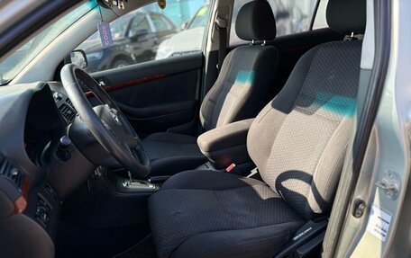 Toyota Avensis III рестайлинг, 2005 год, 700 000 рублей, 10 фотография