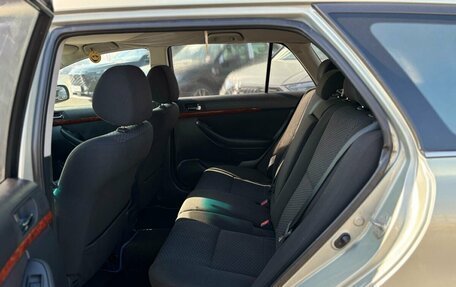 Toyota Avensis III рестайлинг, 2005 год, 700 000 рублей, 14 фотография