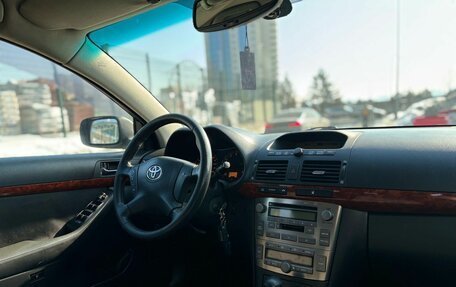 Toyota Avensis III рестайлинг, 2005 год, 700 000 рублей, 16 фотография