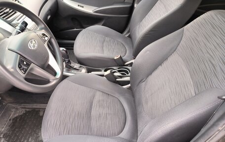 Hyundai Solaris II рестайлинг, 2015 год, 890 000 рублей, 10 фотография