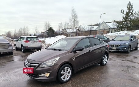 Hyundai Solaris II рестайлинг, 2015 год, 890 000 рублей, 3 фотография