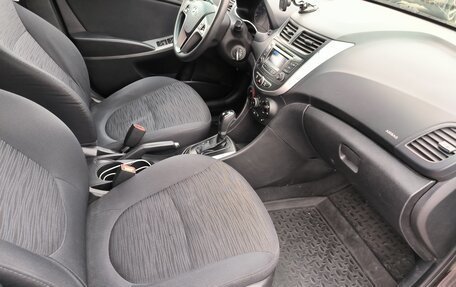 Hyundai Solaris II рестайлинг, 2015 год, 890 000 рублей, 11 фотография