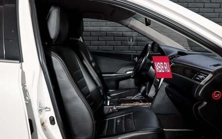 Toyota Camry, 2016 год, 2 300 000 рублей, 10 фотография