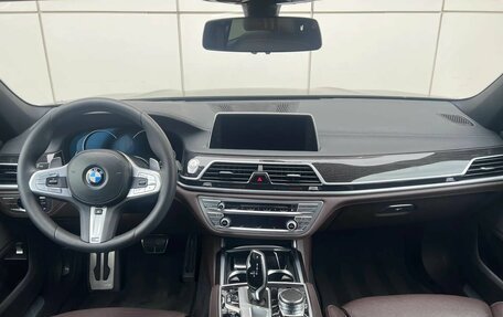 BMW 7 серия, 2017 год, 3 490 000 рублей, 9 фотография